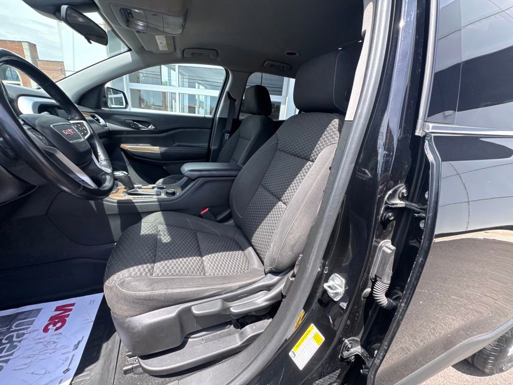 Used 2019 GMC Acadia SLE w/ LPO, Floor Liner Package AWD/4WD image 14