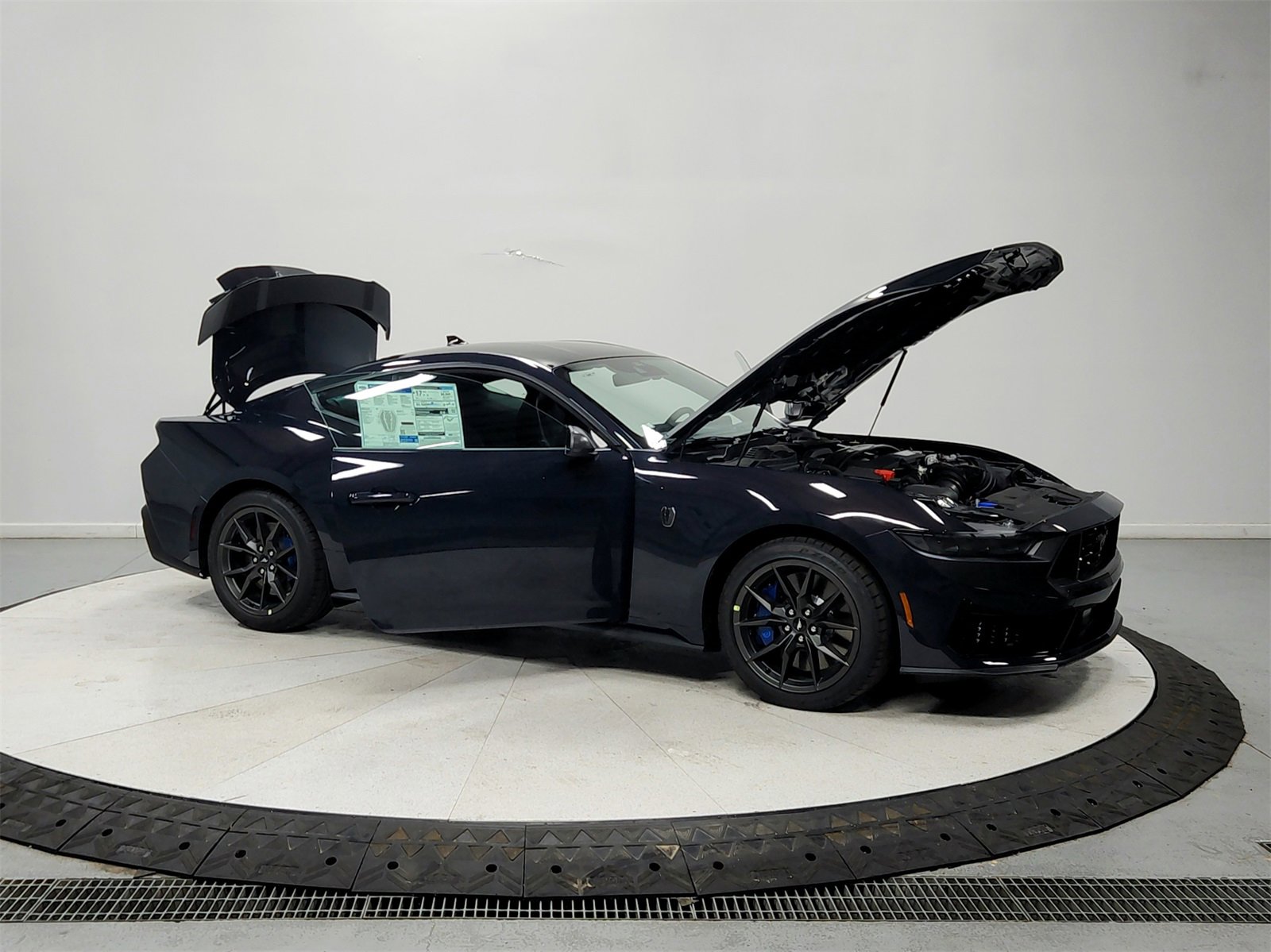 New 2025 Ford Mustang Dark Horse image 9