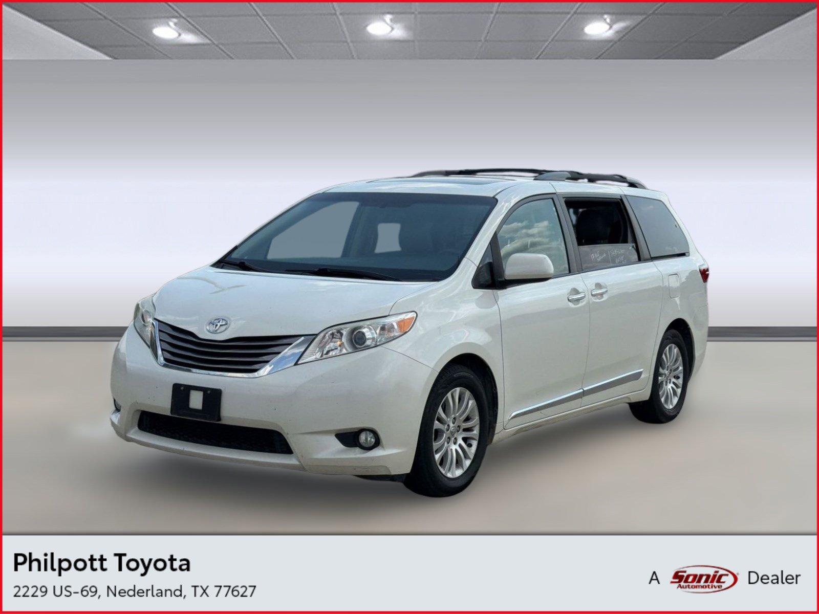 Used 2017 Toyota Sienna XLE w/ XLE Navigation Package