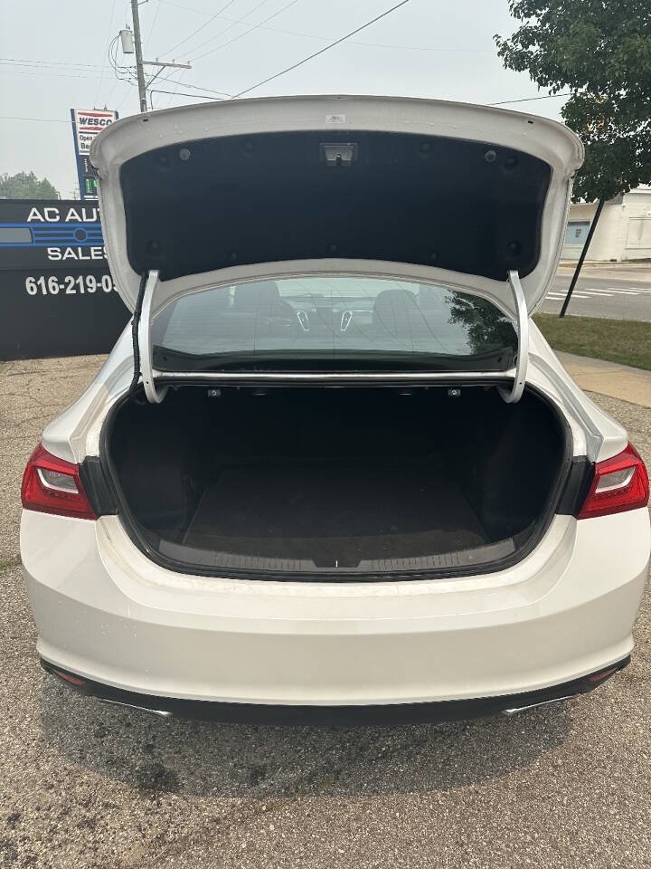 Used 2016 Chevrolet Malibu Premier FWD image 11