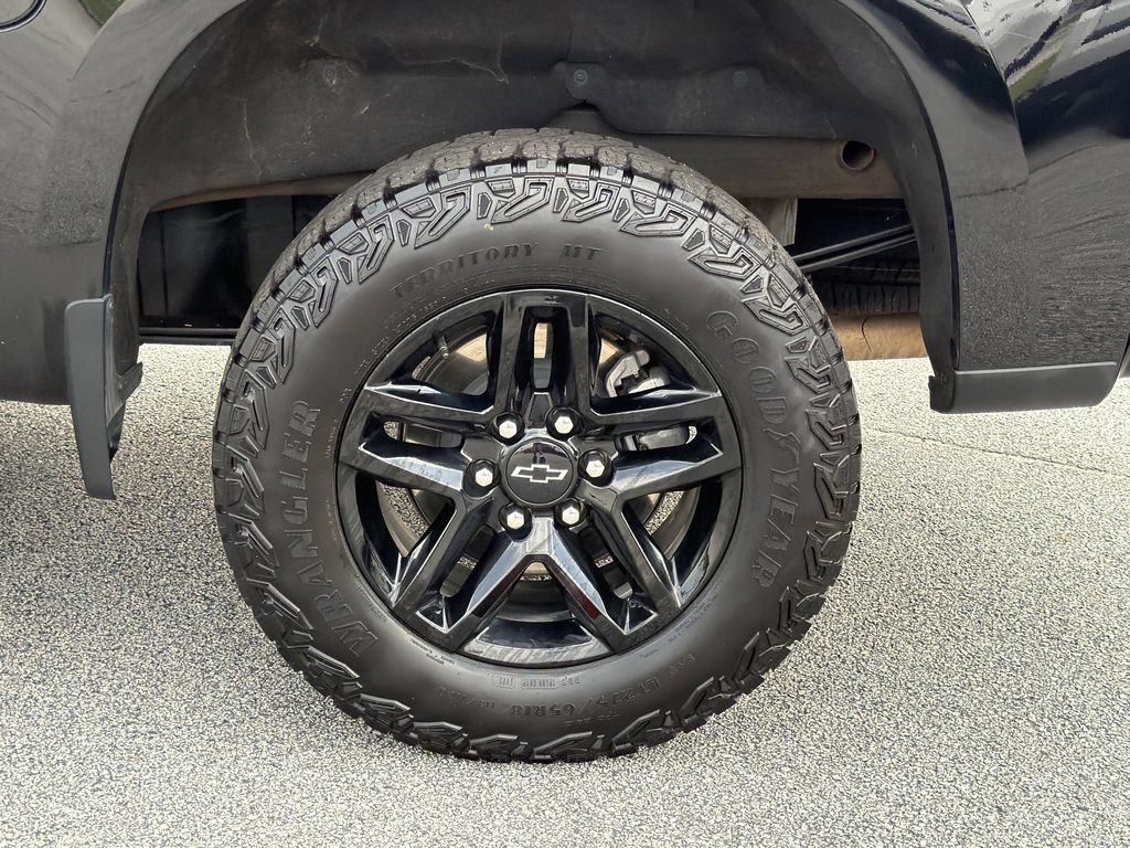 Used 2024 Chevrolet Silverado 1500 Custom Trail Boss w/ Midnight Edition AWD/4WD image 29