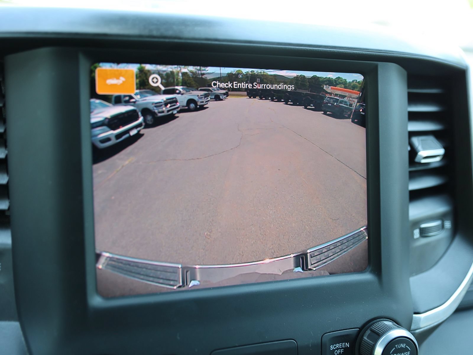 Used 2022 RAM 1500 Big Horn AWD/4WD image 37