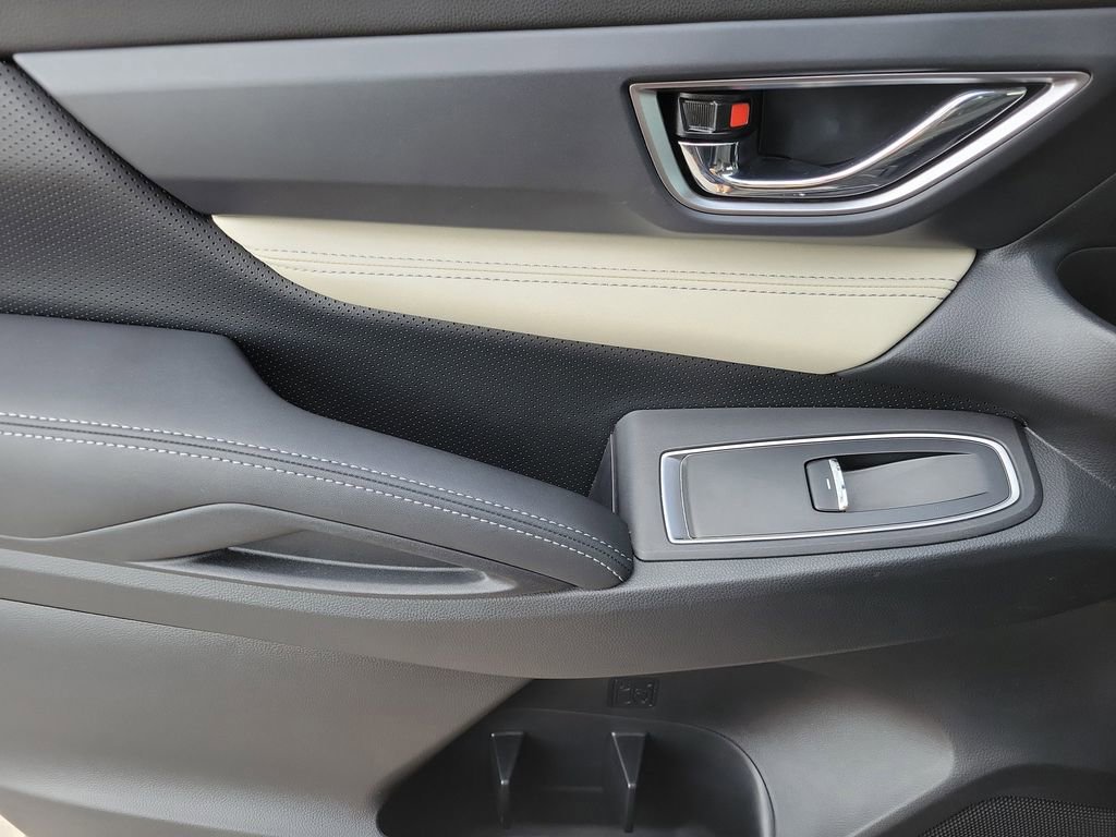 Used 2020 Subaru Ascent Limited w/ Technology Package image 8