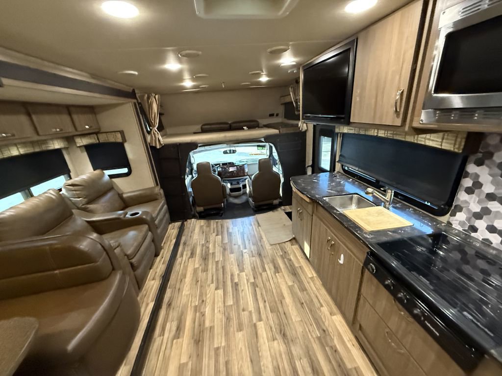 Used 2017 Ford E-450 and Econoline 450 Super Duty w/ Motorhome Prep Package RWD image 82
