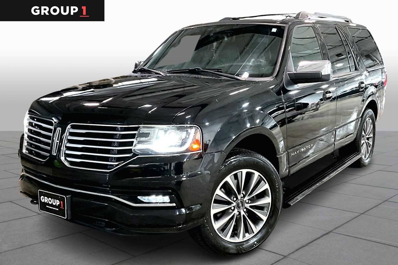 Used 2017 Lincoln Navigator Select