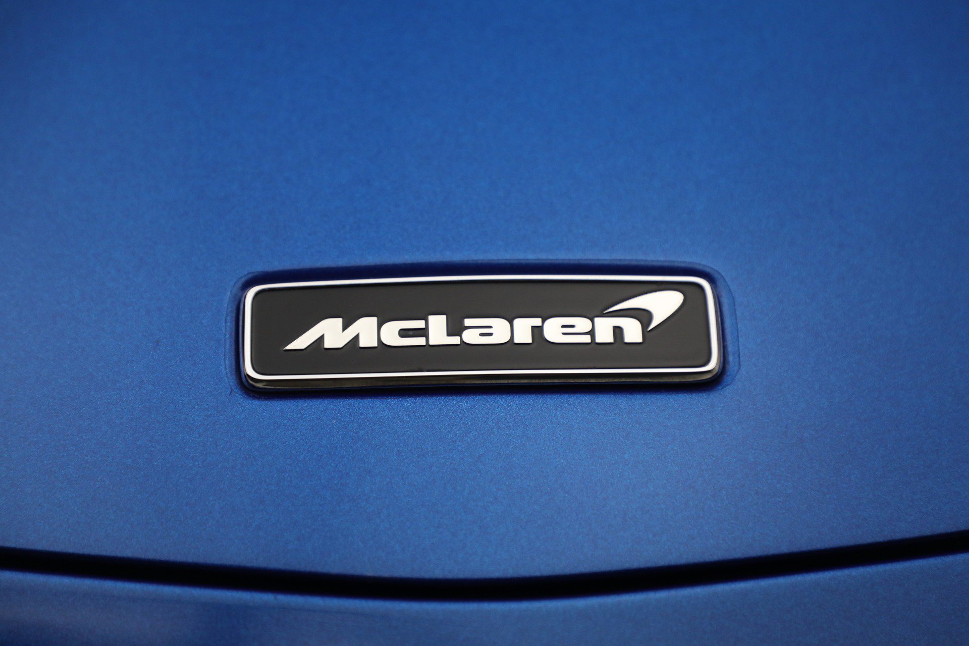Used 2025 McLaren Artura Spider image 34