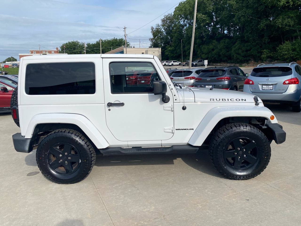 Used 2012 Jeep Wrangler Rubicon w/ Dual Top Group AWD/4WD image 5