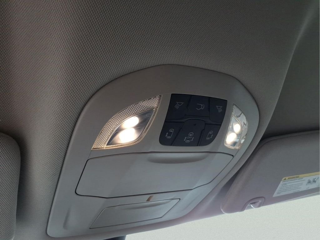 Used 2024 Chrysler Pacifica Touring-L FWD image 25