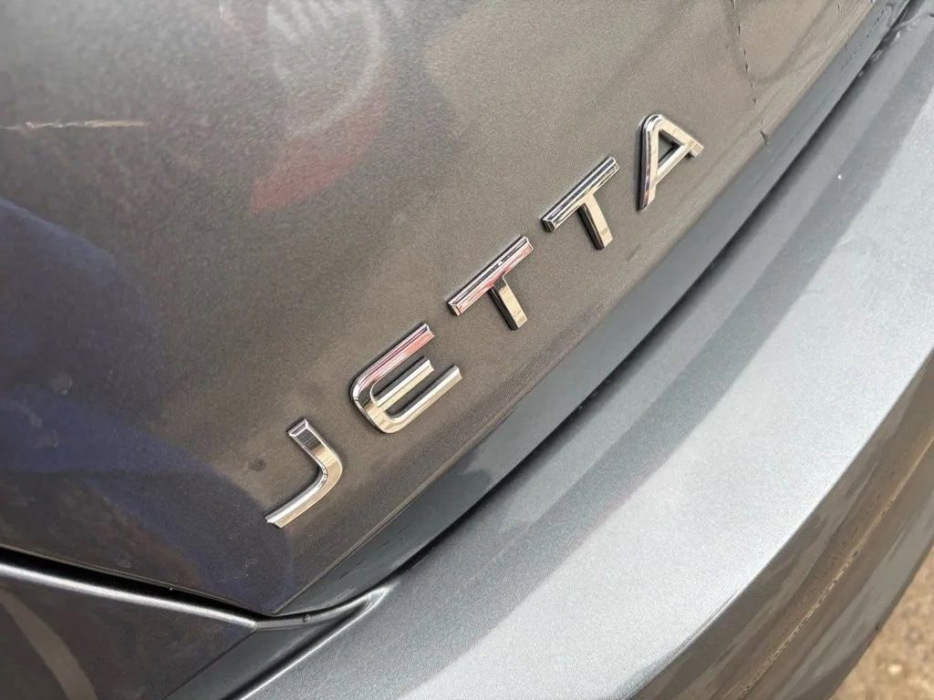 Used 2022 Volkswagen Jetta S image 9