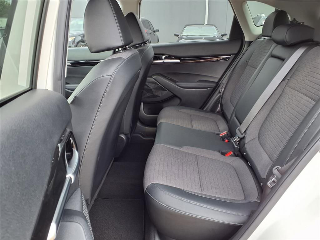 Used 2023 Kia Seltos S w/ Navigation Package image 11