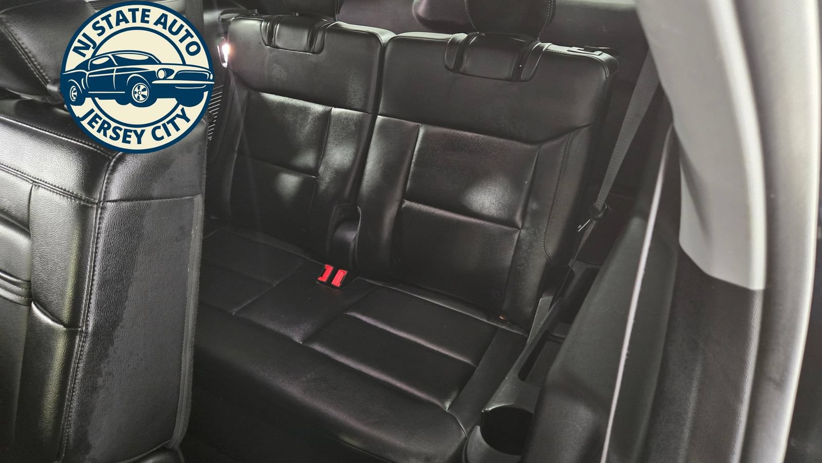 Used 2021 Ford Explorer Limited w/ Equipment Group 301A AWD/4WD image 32