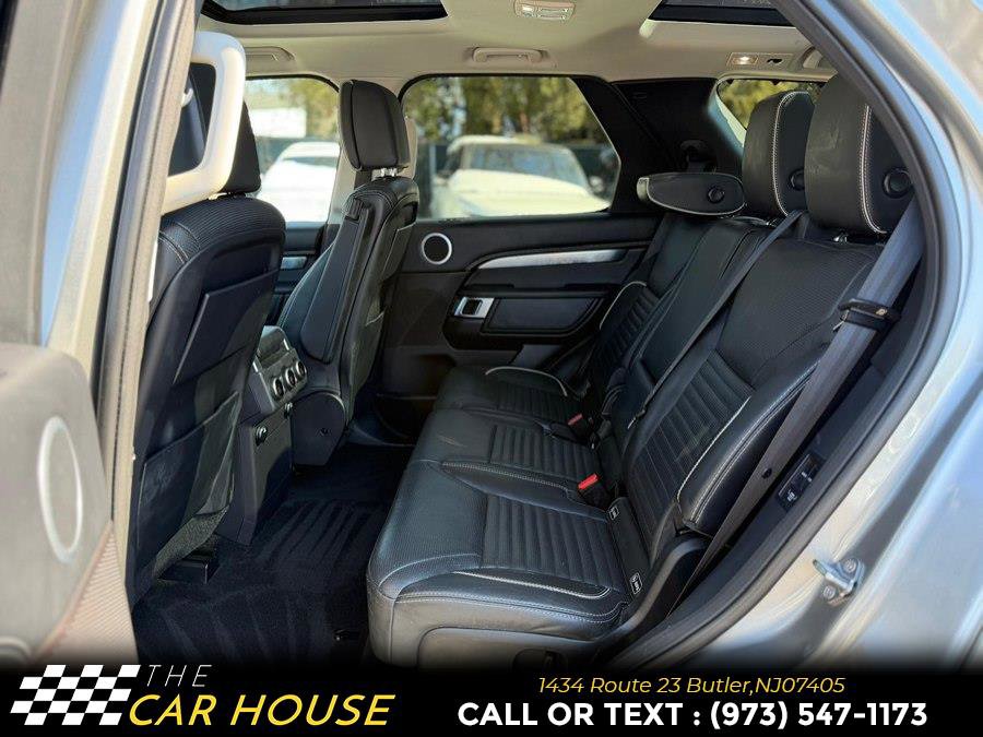 Used 2017 Land Rover Discovery First Edition image 16
