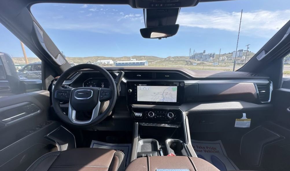 New 2025 GMC Sierra 3500 Denali w/ Technology Package image 14