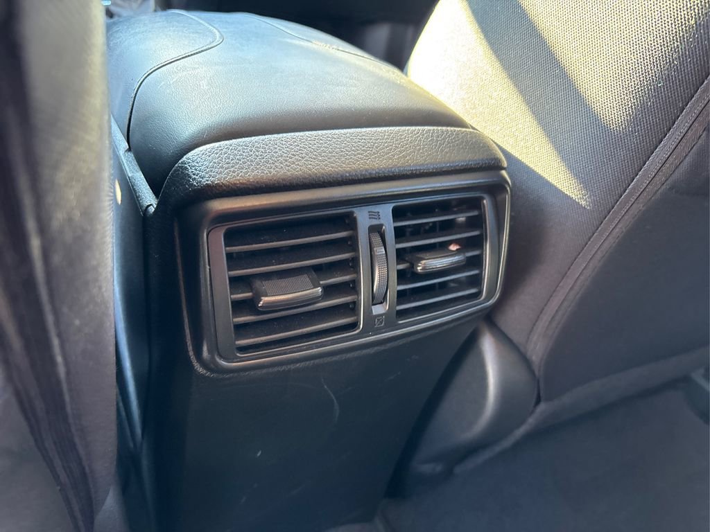 Used 2020 Nissan Rogue SV image 31