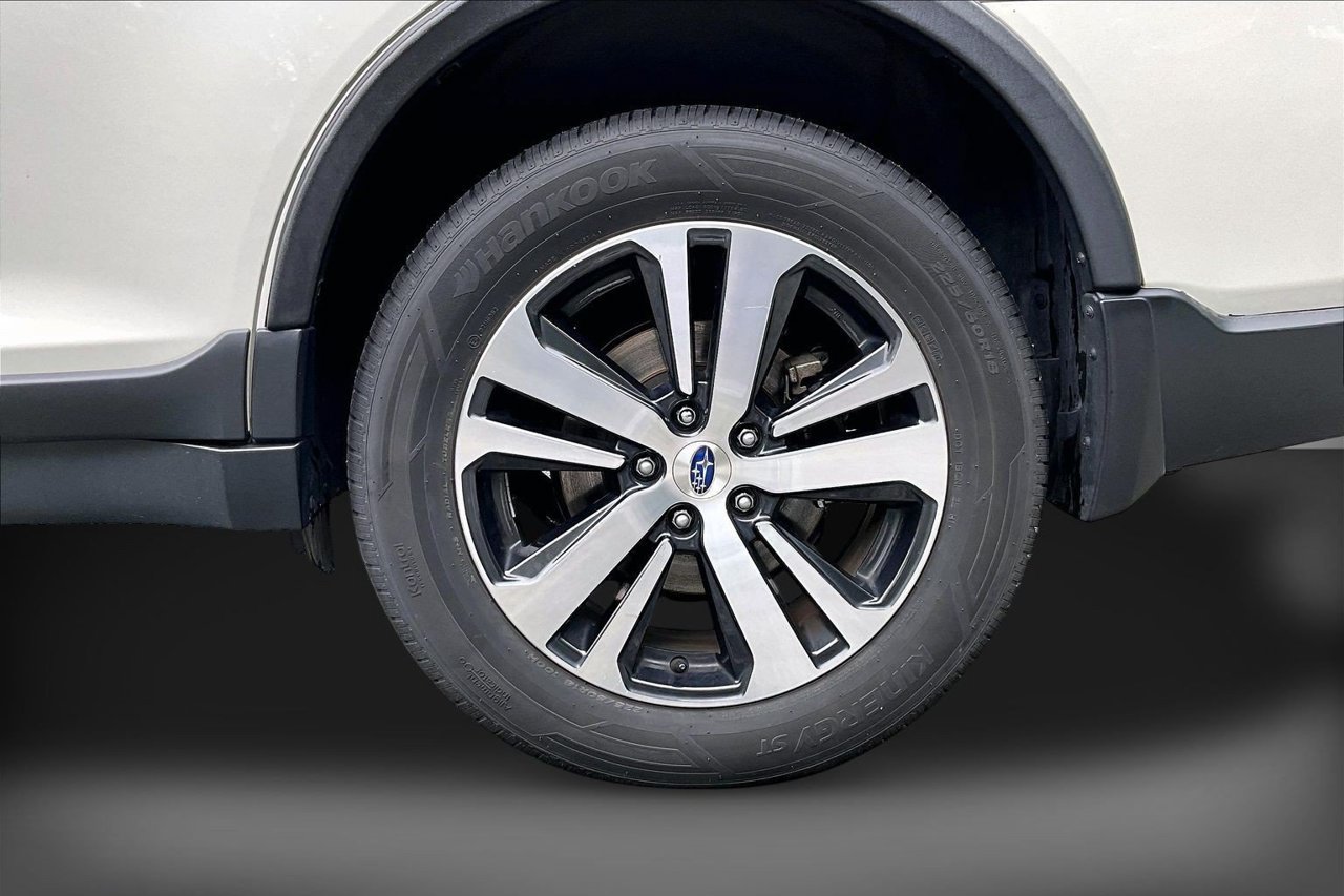 Used 2018 Subaru Outback 3.6R Limited AWD/4WD image 35