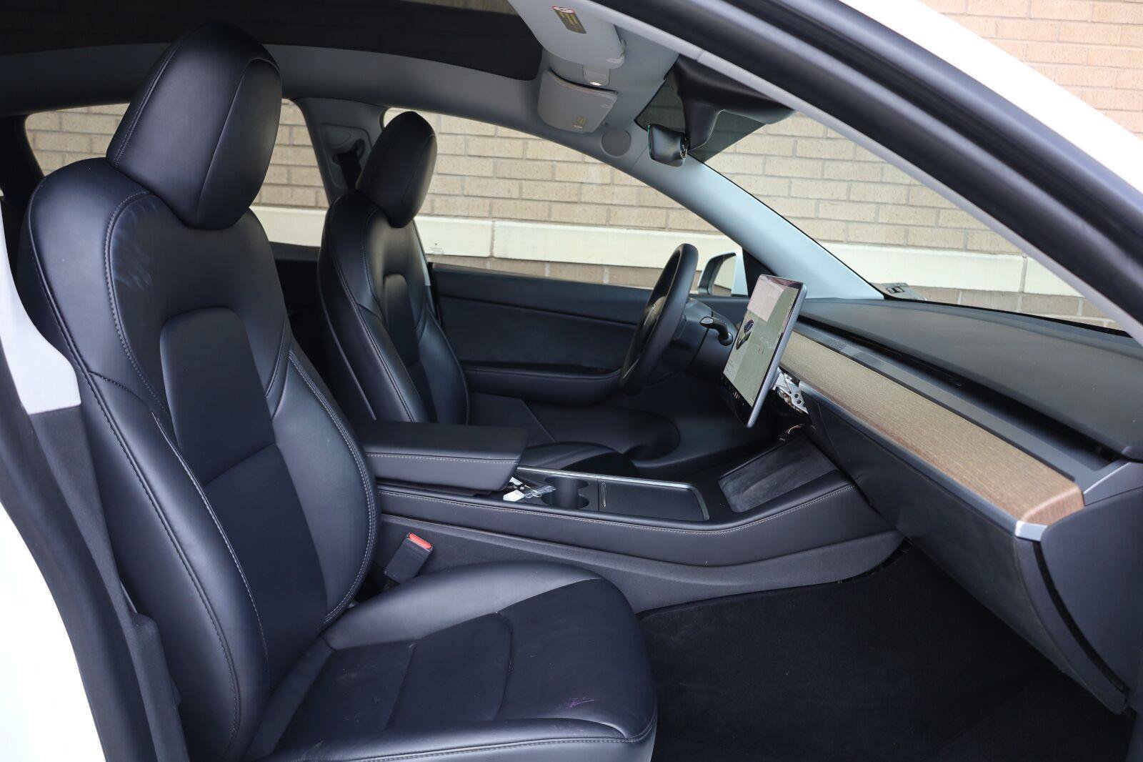 Used 2021 Tesla Model Y Long Range AWD/4WD image 26