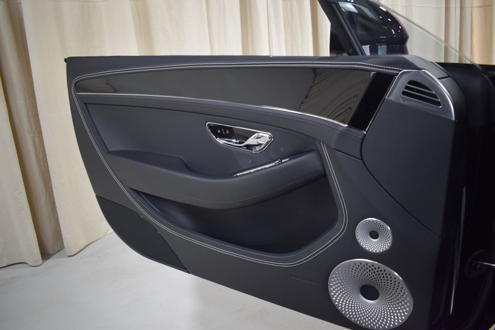 New 2026 Bentley Continental GTC image 37