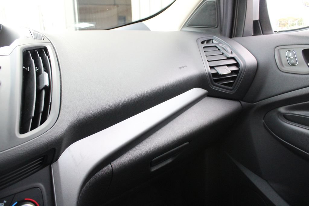 Used 2018 Ford Escape SE FWD image 19