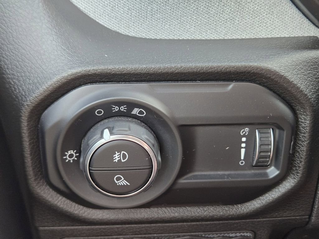 Used 2024 Jeep Gladiator Sport image 31