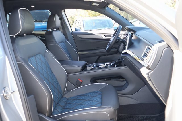 New 2026 Volkswagen Atlas Cross Sport SEL Premium R-Line image 18