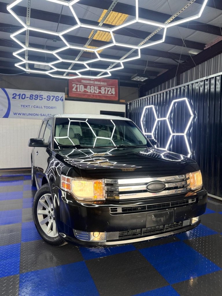 Used 2011 Ford Flex SEL w/ Rapid Spec Order Code FWD image 12