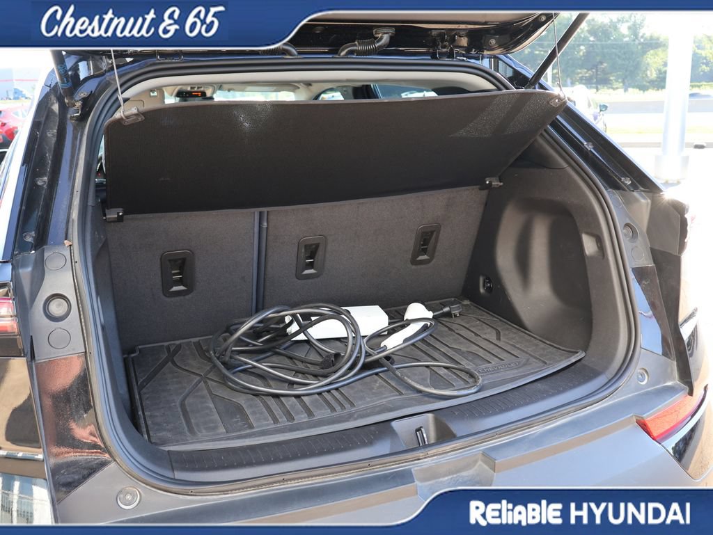 Used 2023 Chevrolet Bolt EUV Premier w/ Sun & Sound Package FWD image 15