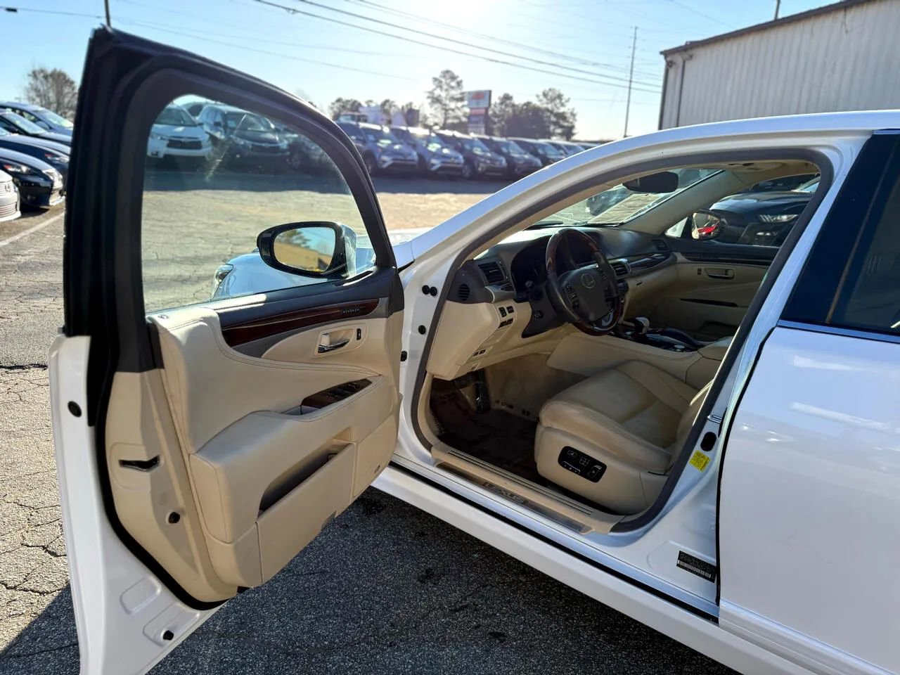 Used 2015 Lexus LS 460 w/ Comfort Package image 10