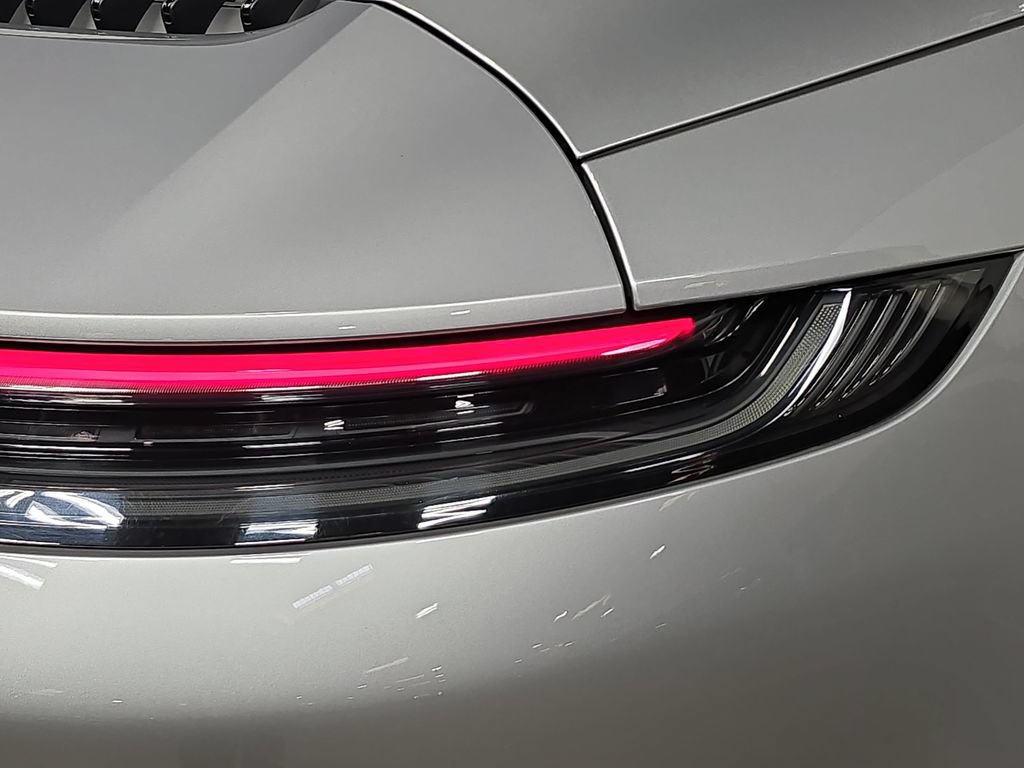 Used 2021 Porsche 911 Carrera RWD image 30