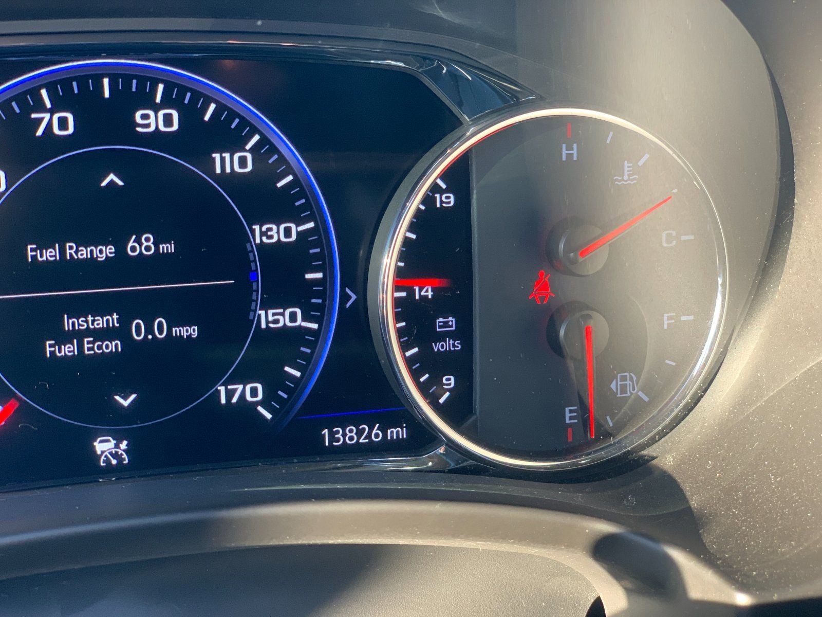 Used 2024 GMC Terrain Denali w/ Black Diamond Edition image 33