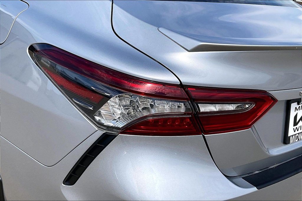 Used 2021 Toyota Camry XSE w/ Carpet Mat Package (TMS) FWD image 29