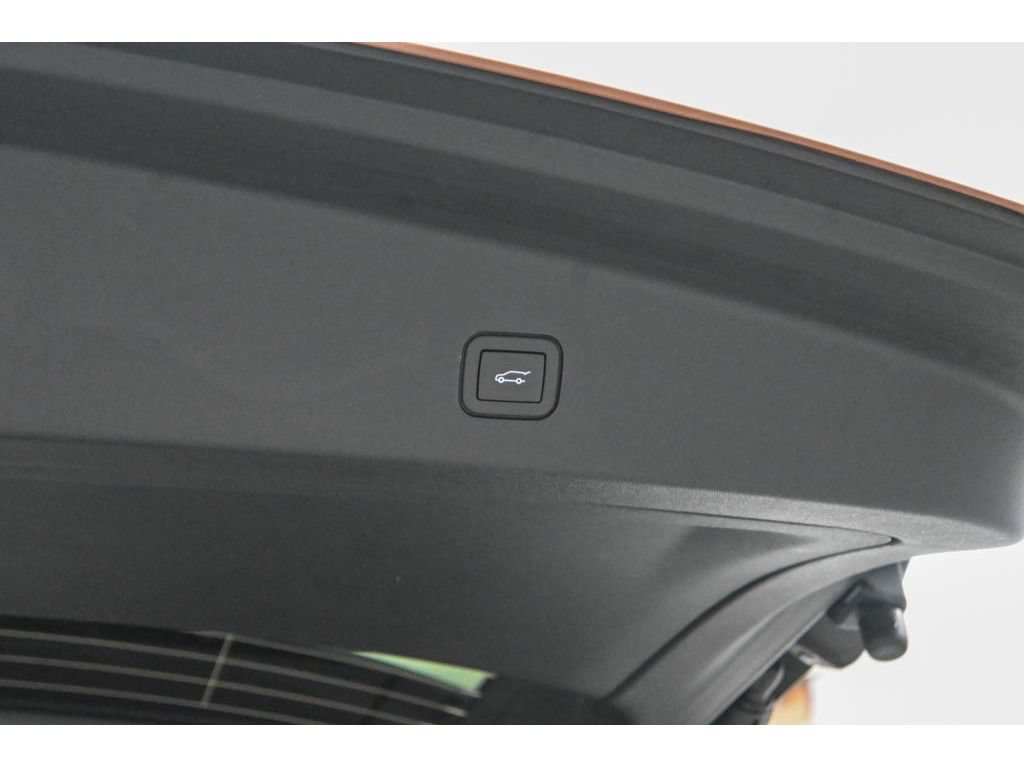 New 2027 Cadillac Vistiq Platinum AWD/4WD image 54