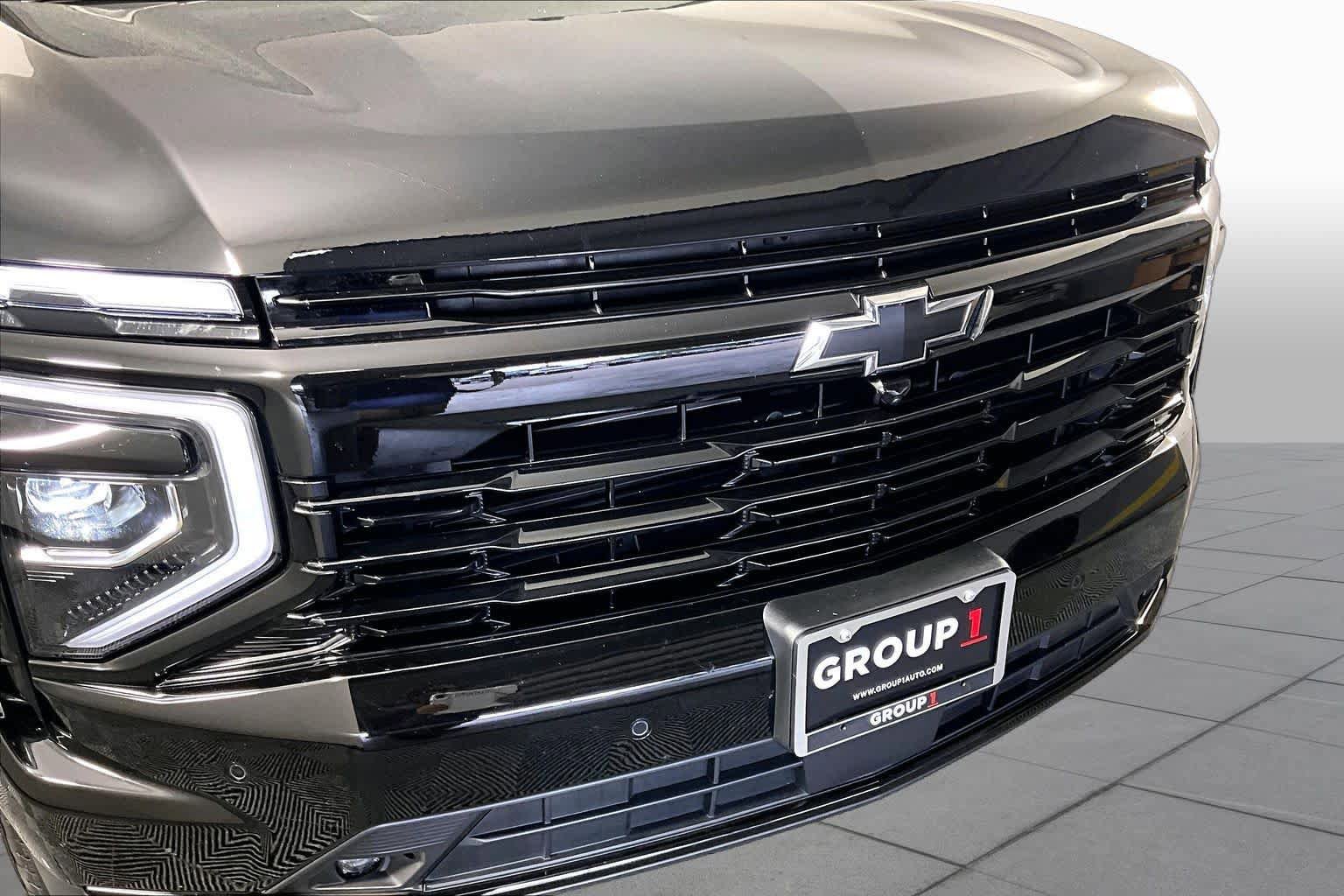 Used 2026 Chevrolet Suburban RST w/ Comfort Package AWD/4WD image 29