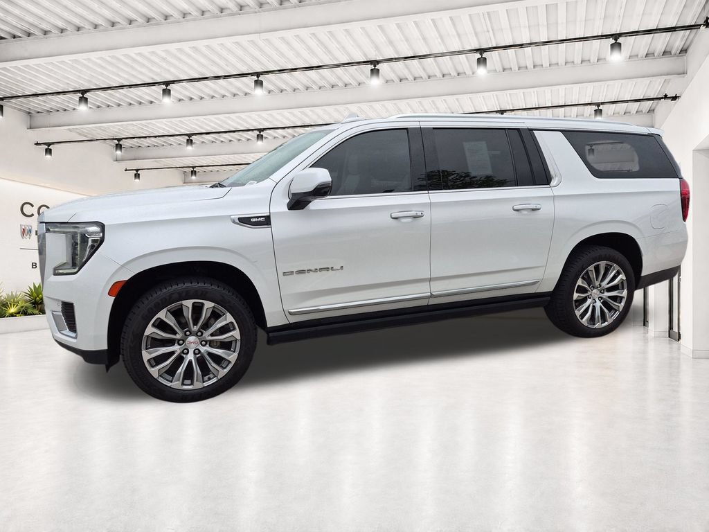 Used 2021 GMC Yukon XL Denali w/ Denali Premium Package AWD/4WD image 5