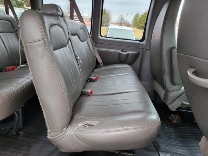 Used 2015 Chevrolet Express 3500 LS RWD image 42