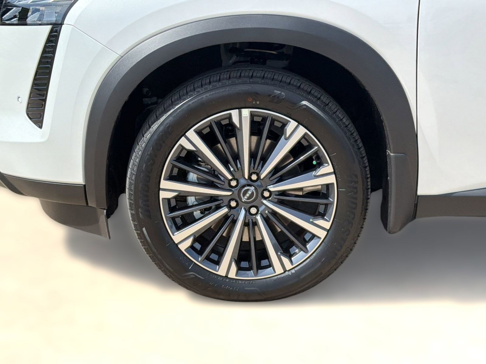 New 2026 Nissan Pathfinder Platinum image 12