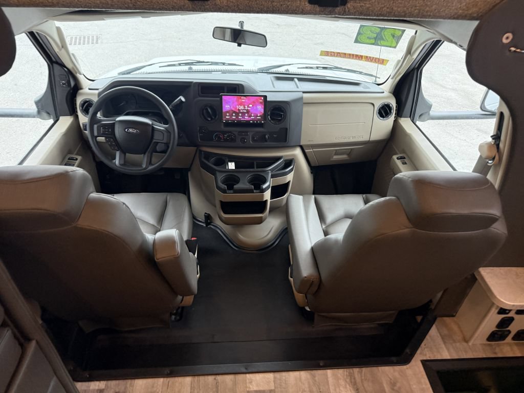 Used 2023 Ford E-450 and Econoline 450 Super Duty w/ Motorhome Prep Package RWD image 40