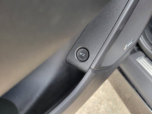 Used 2014 Chevrolet SS image 14