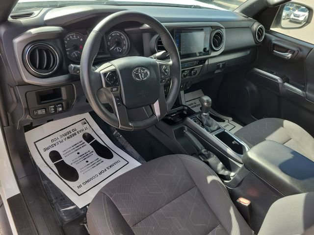 Used 2017 Toyota Tacoma TRD Off-Road w/ Premium & Technology Package image 16