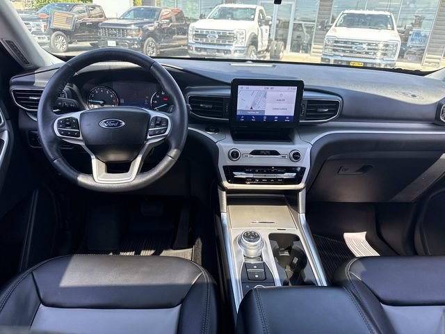 Used 2023 Ford Explorer XLT w/ Equipment Group 202A AWD/4WD image 19