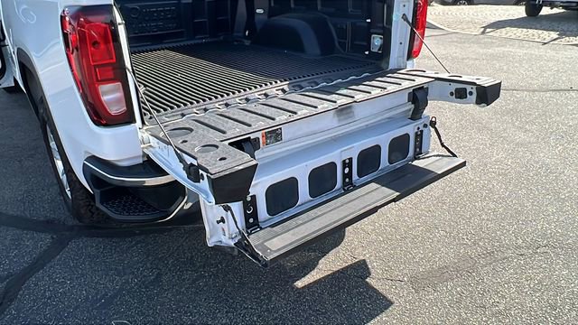 Used 2023 GMC Sierra 1500 SLE image 15