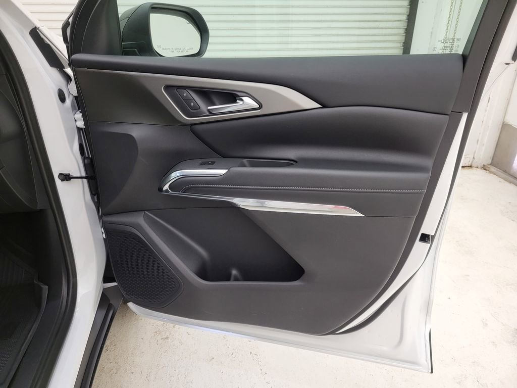 New 2026 Chevrolet Traverse LT w/ Driver Confidence Package image 33