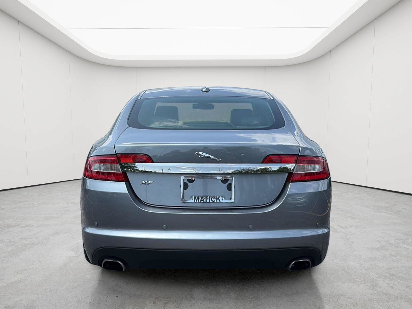 Used 2010 Jaguar XF Premium RWD image 7