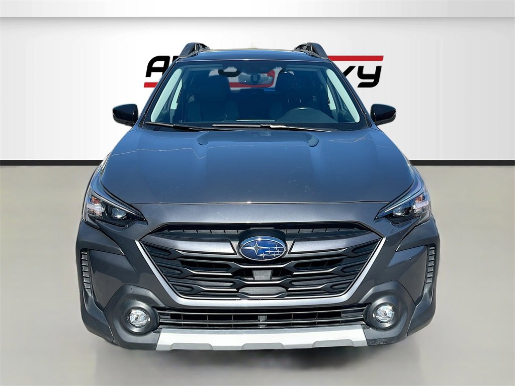 Used 2023 Subaru Outback Onyx Edition image 2