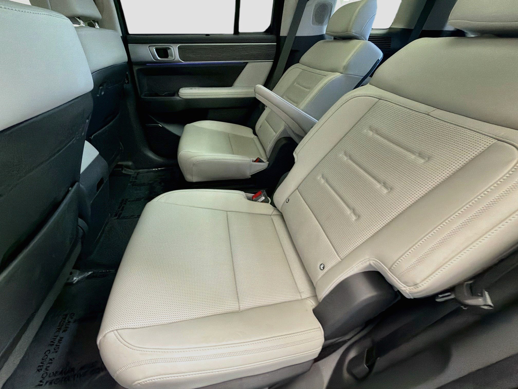 Used 2025 Hyundai Santa Fe Calligraphy FWD image 13