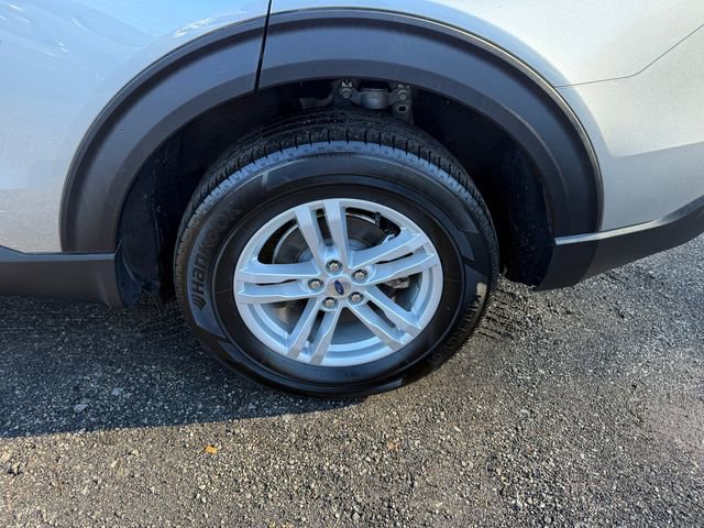 Used 2022 Ford Explorer XLT w/ Equipment Group 202A image 22