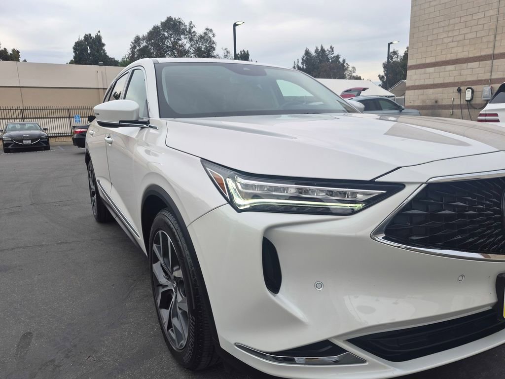 Used 2024 Acura MDX SH-AWD w/ Technology Package image 2