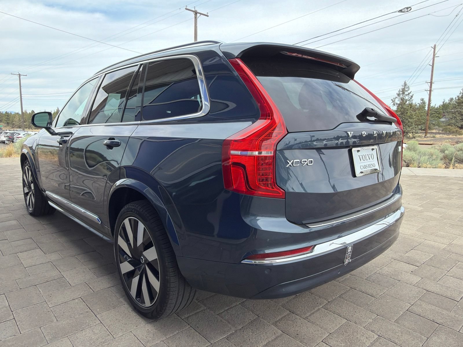 Used 2023 Volvo XC90 T8 Ultimate w/ Protection Package Premier AWD/4WD image 5