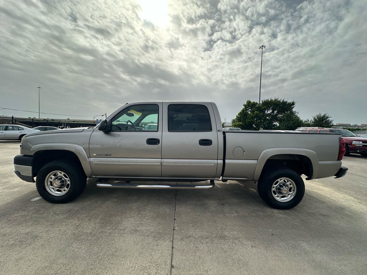 Used 2003 Chevrolet Silverado 2500 LS RWD image 3