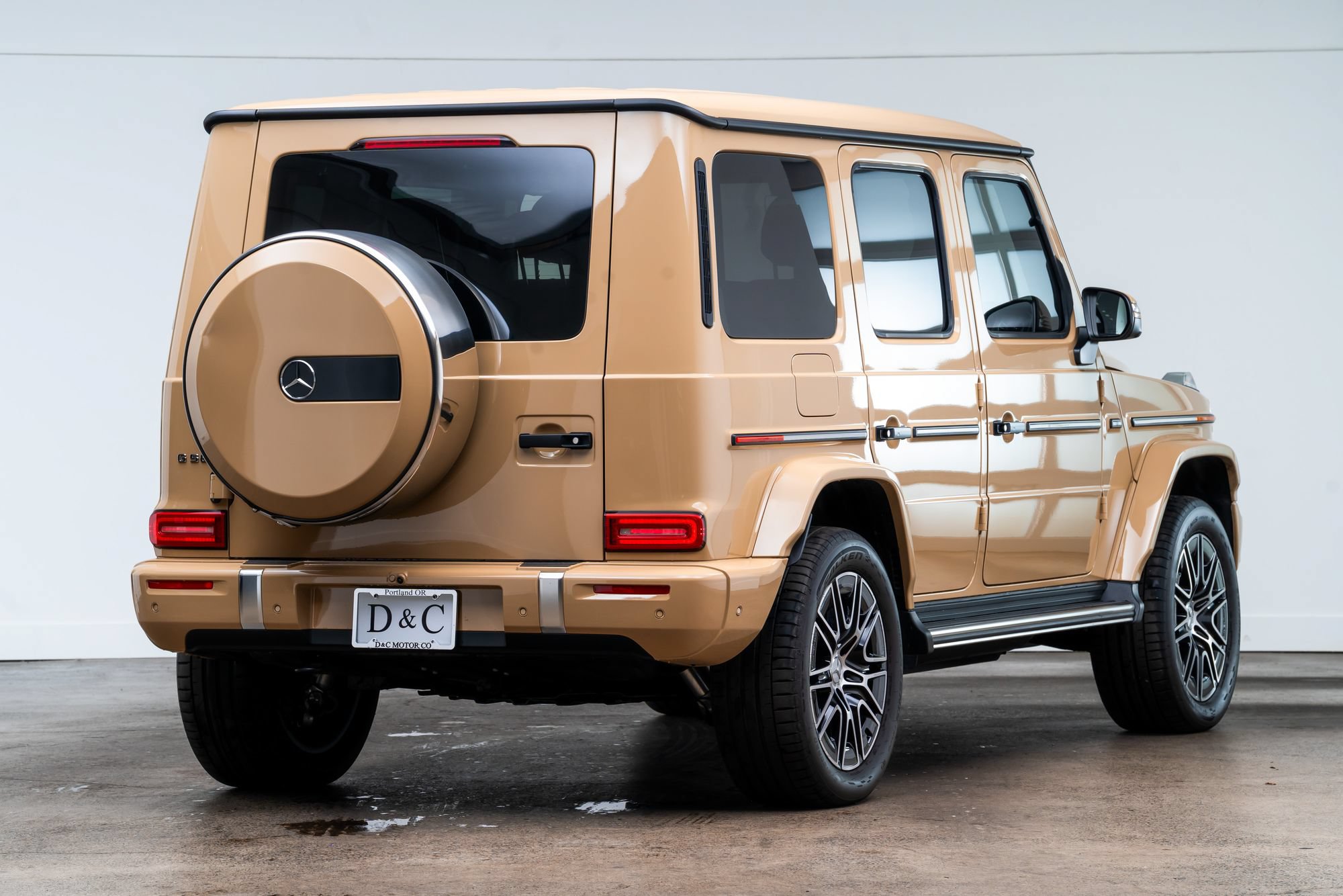 Used 2025 Mercedes-Benz G 580 w/ EQ Technology image 7