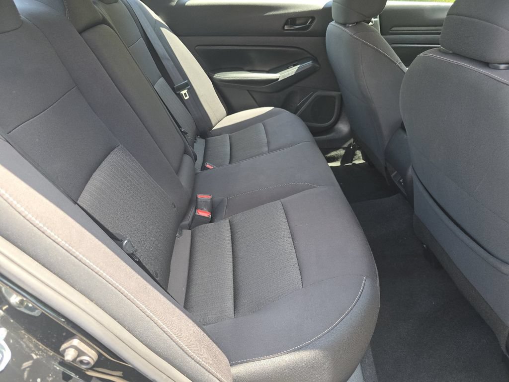 Used 2025 Nissan Altima 2.5 SV FWD image 15